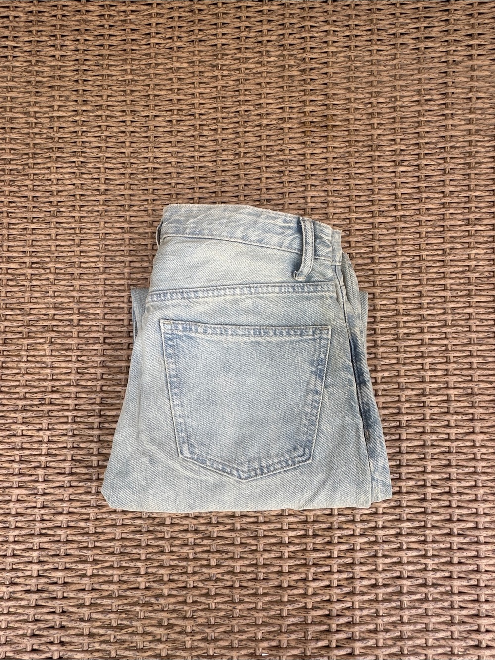 Light Wash Women’s Jeans - Classic Straight Fit